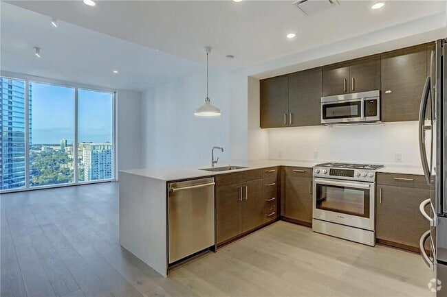 Building Photo - 301 West Ave Unit 2502 Rental