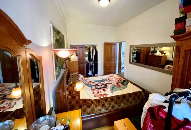 Photo - 457 Beacon St Unit 3