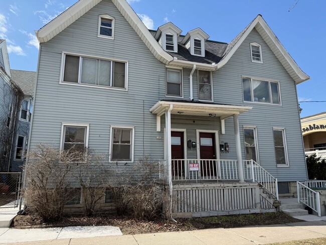 Photo - 1 Large Bedroom Lower Level Duplex in the heart of Brady Street.