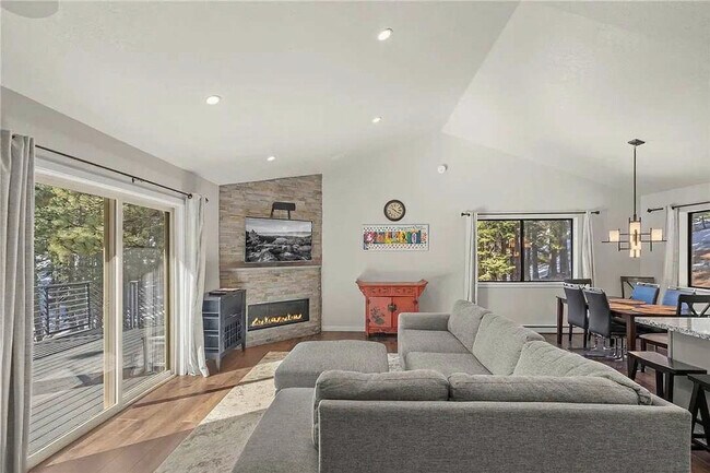 696 Bidwell Ct Unit SI ID1522998P