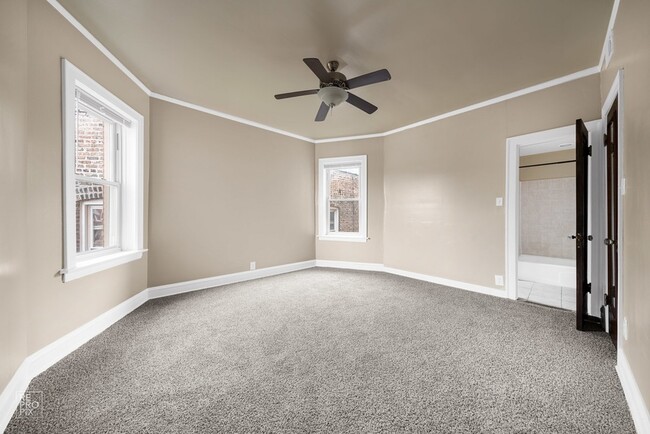 7751 S Saginaw Ave Unit 3