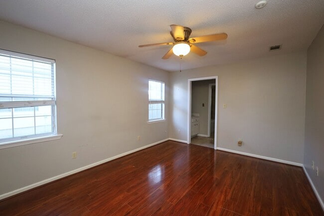 Photo - 4116 Hamilton Cir