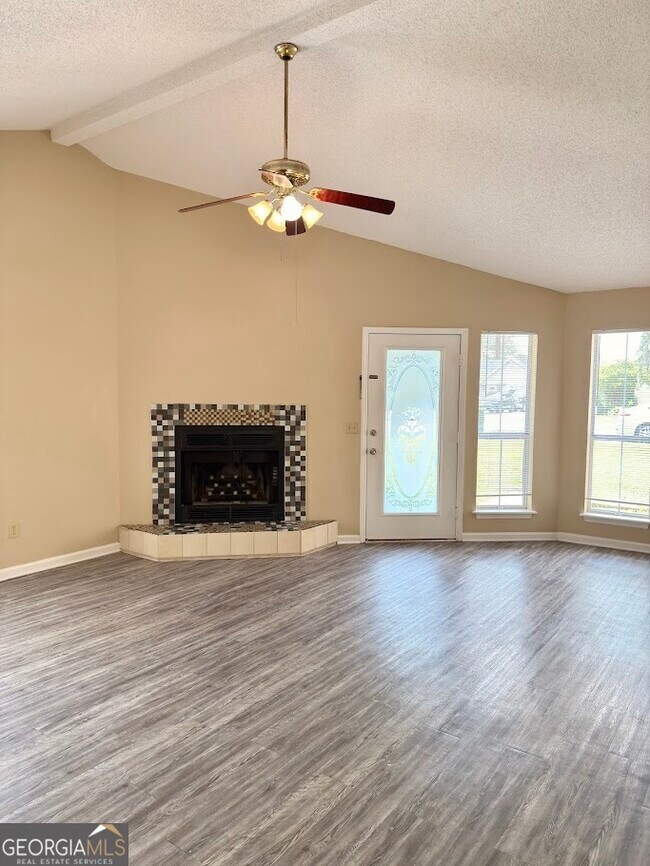 Photo - 114 Leeward Ct