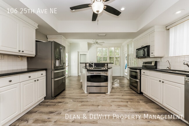 Photo - 106 25th Ave NE