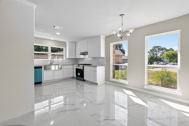 Photo - 10603 Highland Woods Dr