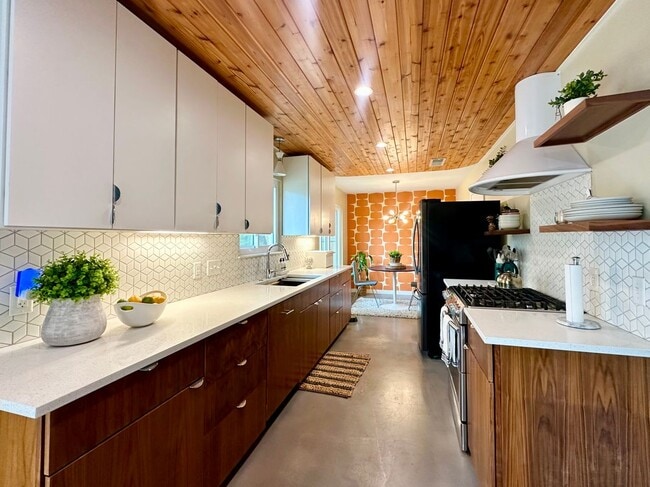 Photo - 2707 Ashdale Dr