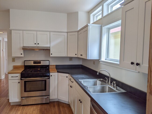 Photo - 1116 Ashland Ave Unidad 1