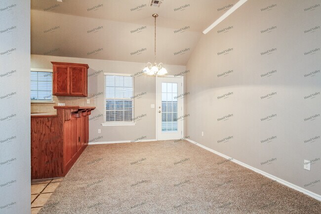 Photo - 5325 SE 78th St