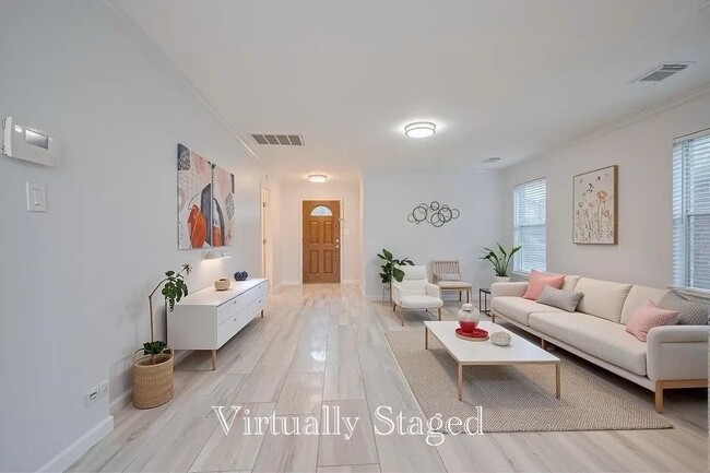 Photo - 5914 Clerkenwell Dr