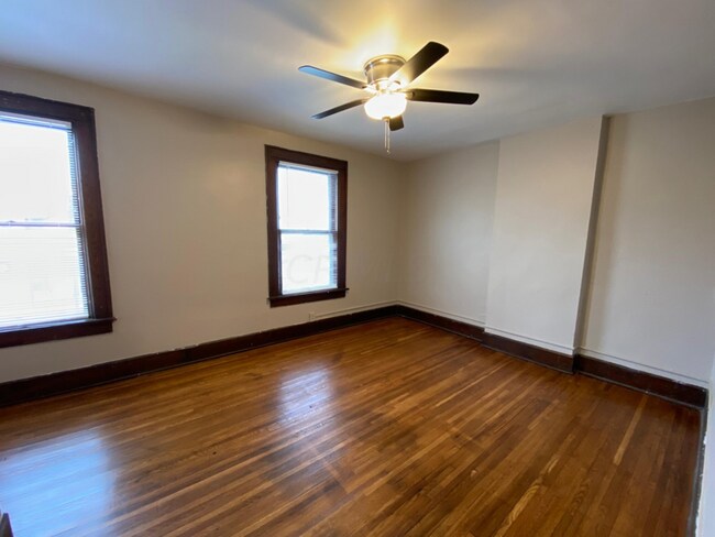 Photo - 301 E 19th Ave