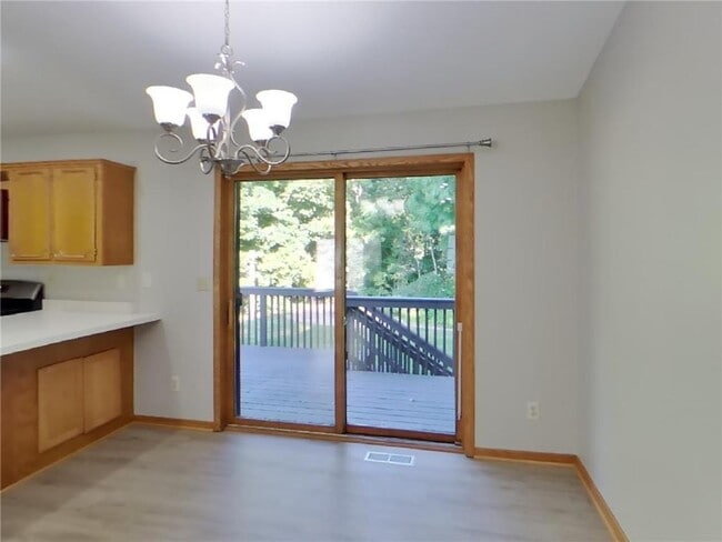 Photo - 5273 Lannon Ave NE