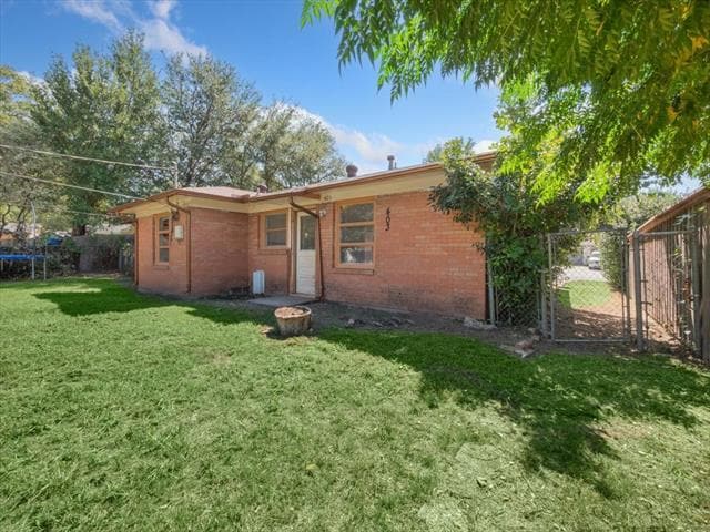 Photo - 403 Rolando Dr