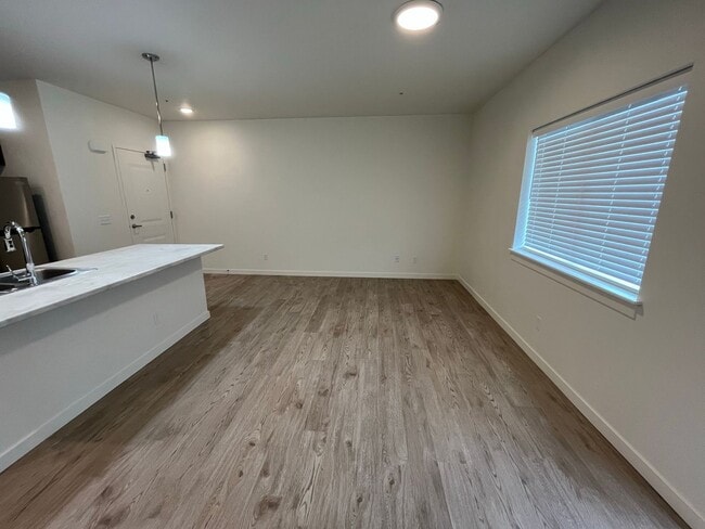 Photo - 4612 Lexington Sky Ln Unidad 104