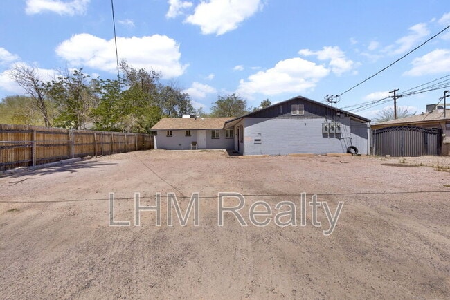 Photo - 6022 S 3rd St Unit Apt 2