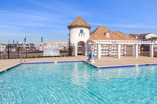 Photo - 4439 Rhone Walk