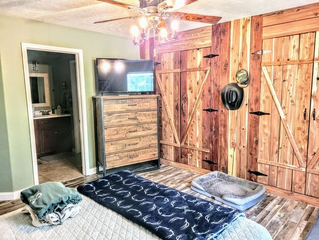 Photo - Spacious Countryside House