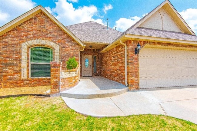 Building Photo - 12108 Chesterfield Ln