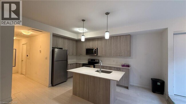 Photo - 10 Palace St