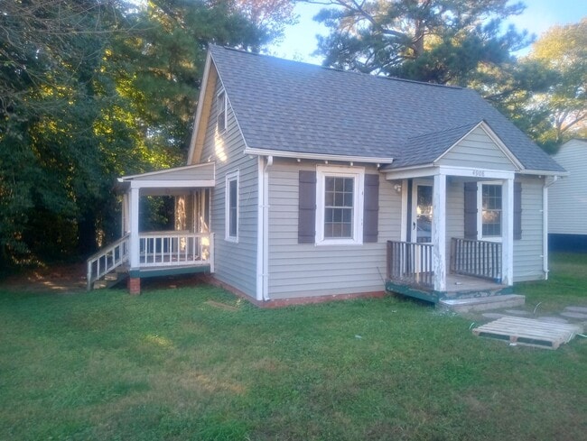 Building Photo - Henrico East