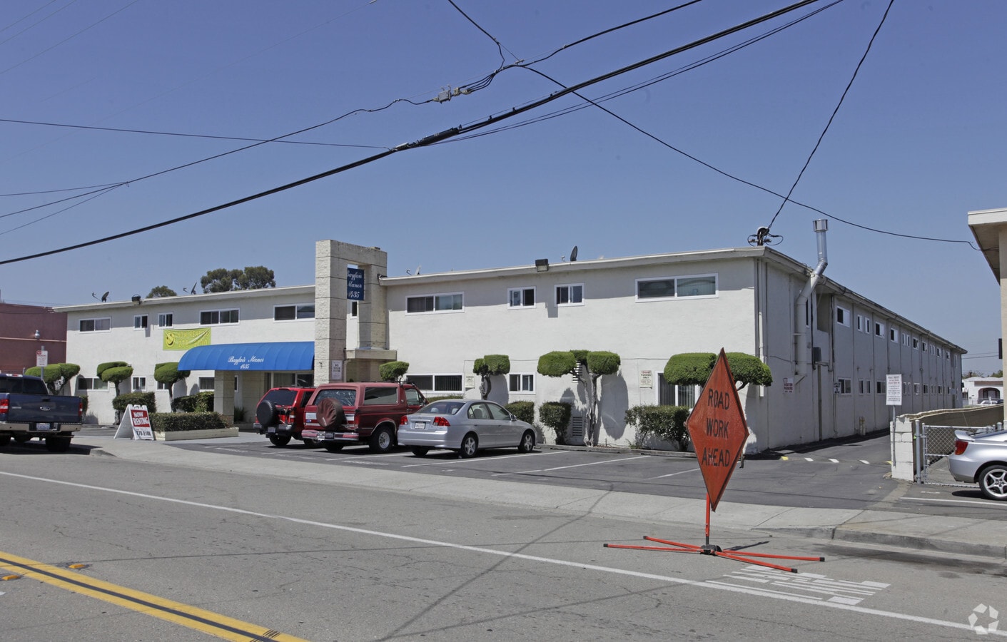 Photo - Bay Fair Manor