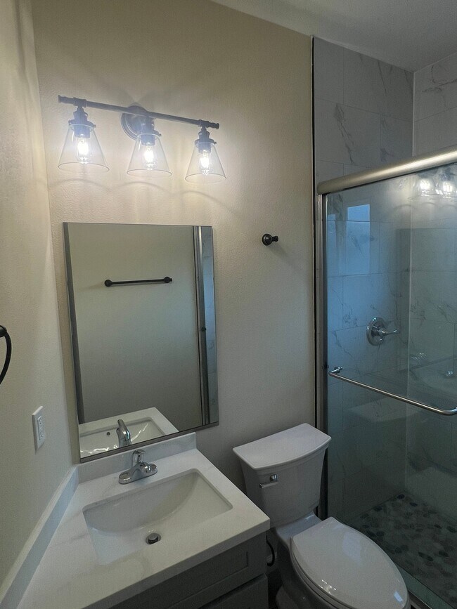 4368 Railroad Ave Unit 9
