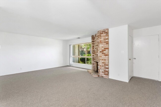 Photo - 1145 Bismarck Ln