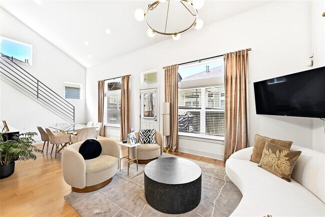 Photo - 2306 Capulet St