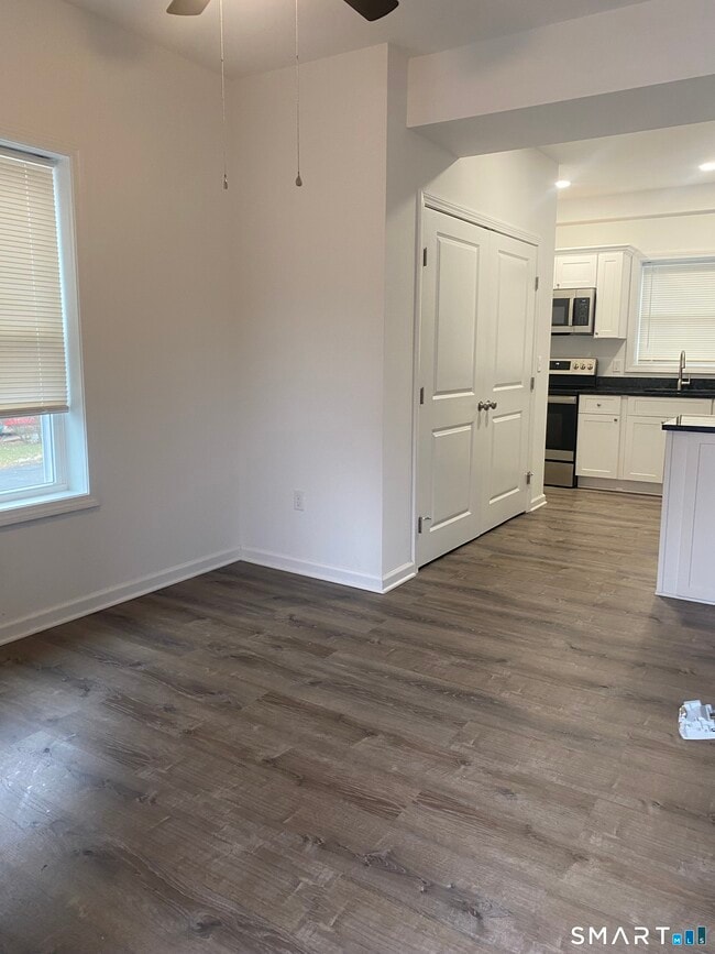 Photo - 19 Railroad Ave