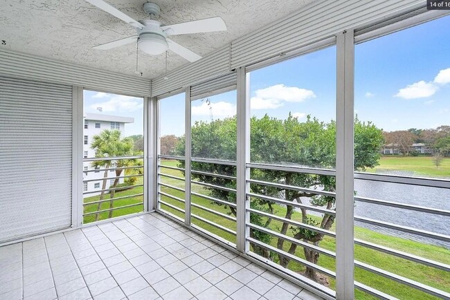 Photo - 4020 W Palm Aire Dr Unidad 402