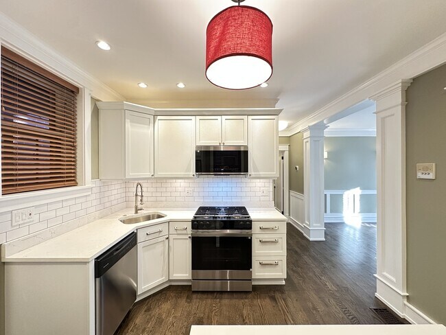 Photo - 1406 W Cornelia Ave Unit A01W