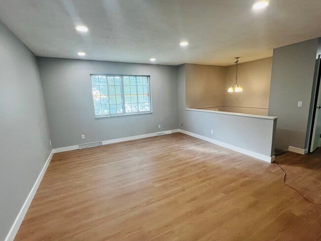 Photo - 3990 Wilma Ct