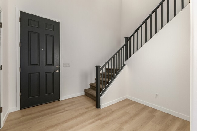 Photo - 2972 E Shannon St