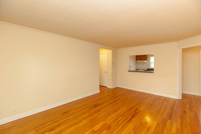 Photo - 4258 W Nelson St Unit 2