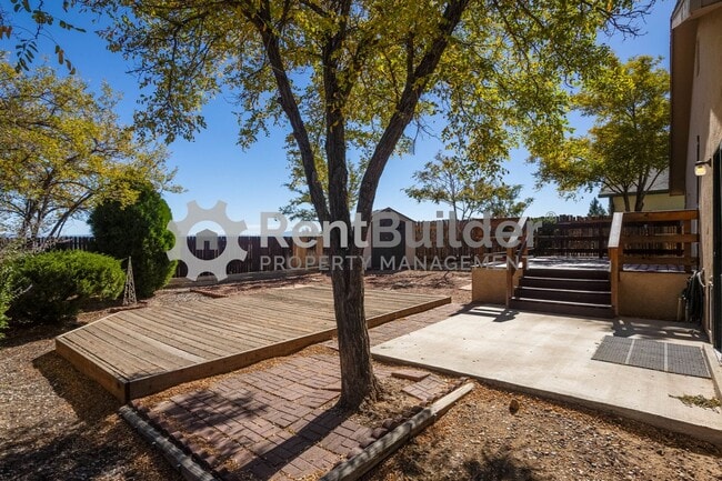 Photo - 708 Shire St SW