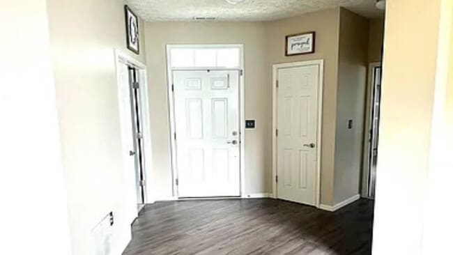 Photo - 9268 Tournament Dr