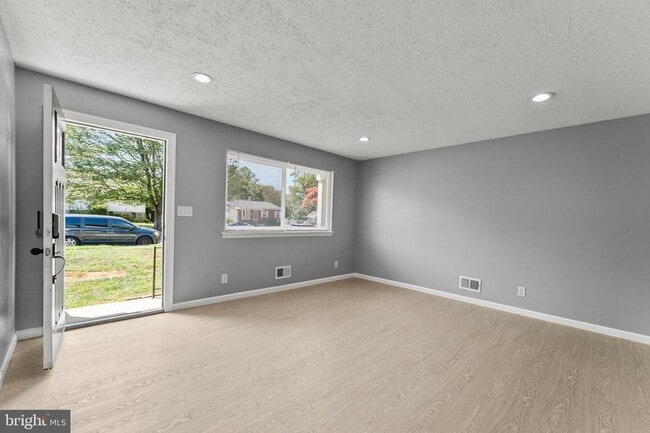 Building Photo - 3823 Cassandra Rd Rental