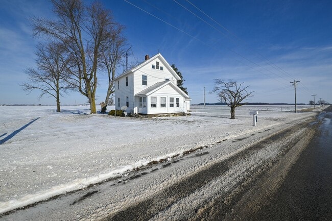 Photo - Large 4 Bedroom/2 Bath Home For Rent