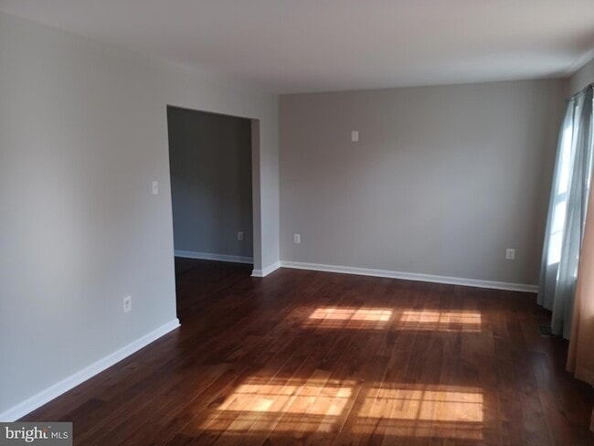 Photo - 345 Silver Ridge Dr