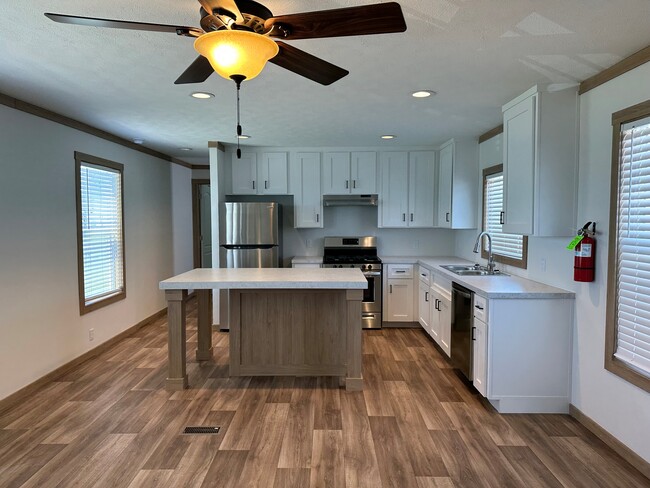 Photo - 2101 SW 38th St