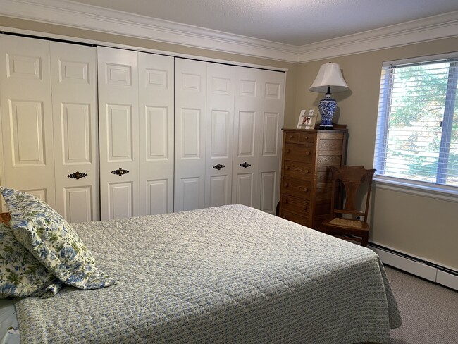 Photo - 30 Stony Brook Dr Unidad B2