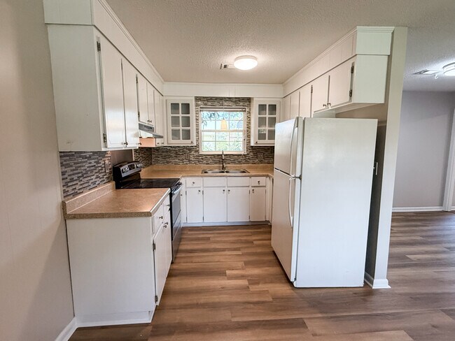 Photo - 128 Barnesdale Dr