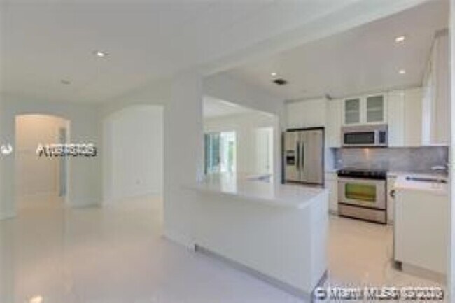 Photo - 9264 Dickens Ave