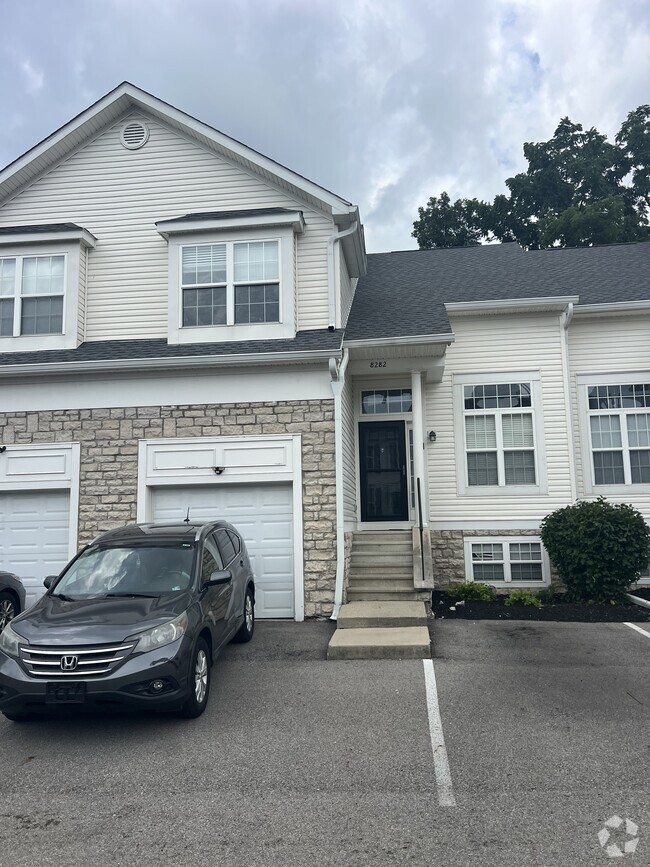Building Photo - 8282 Catalpa Ridge Dr Unit 8282 Rental