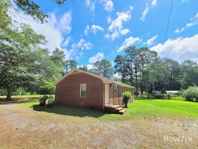 Photo - 747 Hall Spencer Rd