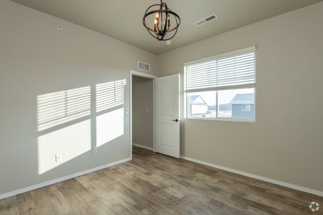 2 BR, 2 BA - 1,254SF