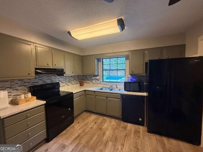 Photo - 619 Olmstead Dr