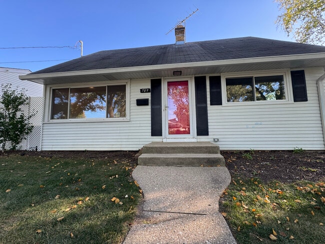 Photo - 709 W Glencoe Rd