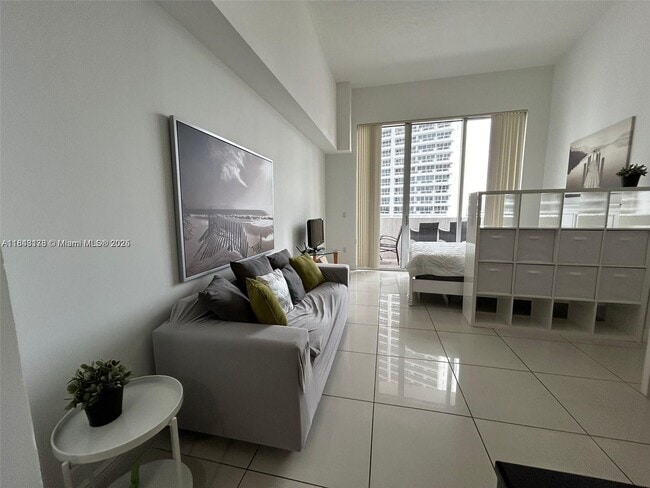 Photo - 1750 N Bayshore Dr Unit 1106