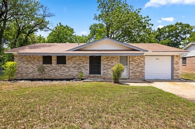 Building Photo - 8410 Briarwood Ln Rental