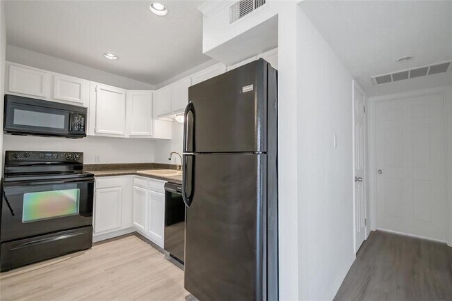3400 Timmons Ln Unit 32